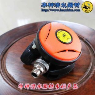 探索潛水世界 必備設(shè)備與華成潛水呼吸器的優(yōu)勢